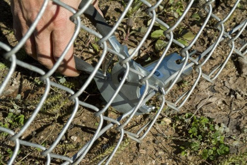 Manual hog ring pliers for the 09 gauge D style hog rings.