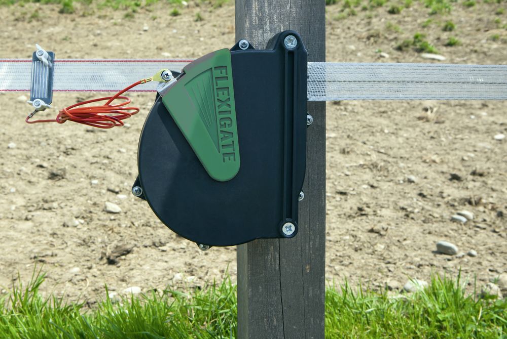 Corral Flexigate with 40mm tape 7.5m opening