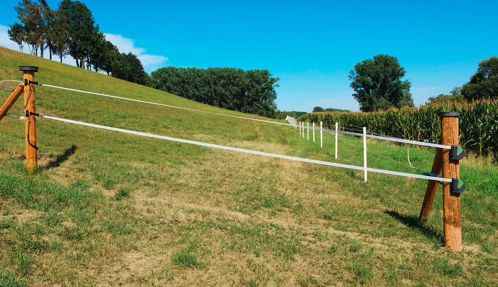 Corral Flexigate with 40mm tape 7.5m opening
