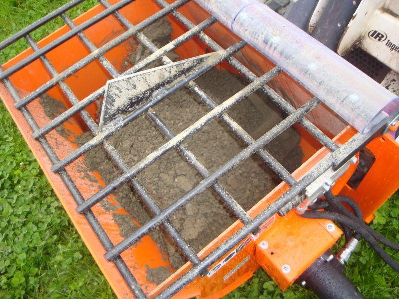 EZG 4 cu ft Mobile Mud Hog