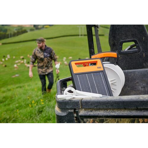 Gallagher S60 Lithium Solar Fence Energizer 0.60 Joules