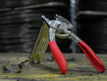 Manual hog ring pliers for the 09-25 series hog rings.